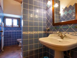 Kúpeľňa v ubytovaní Holiday Home San Lorenzo-1 by Interhome