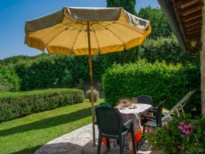 A garden outside Holiday Home San Lorenzo-3 by Interhome