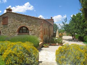A garden outside Holiday Home San Lorenzo-3 by Interhome