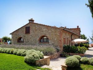 A garden outside Holiday Home San Lorenzo-3 by Interhome