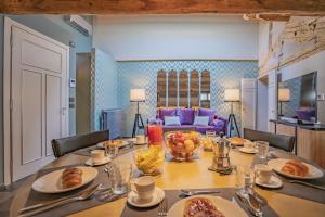 Jídlo v apartmánu nebo okolí