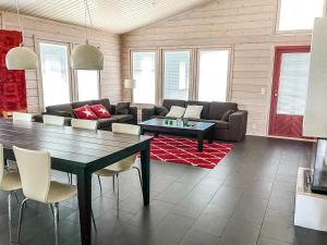 Posezení v ubytování Holiday Home Vanamoinen by Interhome