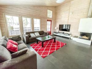 Гостиная зона в Holiday Home Vanamoinen by Interhome