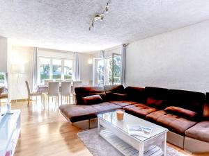 Posezení v ubytování Villa Chopin by Interhome