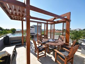 Balkón alebo terasa v ubytovaní Holiday Home Arbo by Interhome