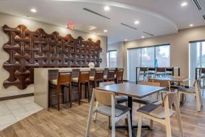 Restoran atau tempat makan lain di Comfort Suites Fort Lauderdale Airport & Cruise Port
