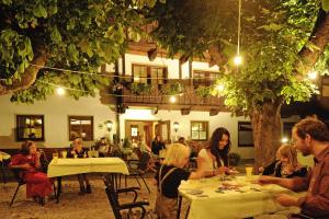 Hostia v ubytovaní Der Stern - Nachhaltiges Wirtshaus und Landhotel seit 1509