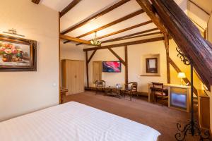 Postel nebo postele na pokoji v ubytování Hotel Am Ring + 37 fotografií