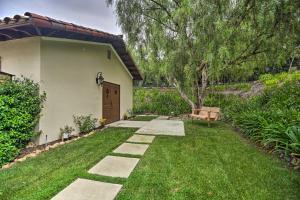 Zahrada ubytování Rancho Santa Fe Casita - Gate Guarded Community!