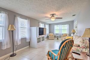 Gallery image of Quaint Okeechobee House with On-Site Lake! in Okeechobee