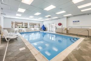 Sundlaugin á Quality Inn Poughkeepsie eða í nágrenninu