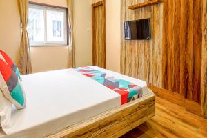 TV a/nebo společenská místnost v ubytování FabHotel Quest - Nr Quest Mall