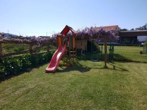Herní místnost nebo prostor pro děti v ubytování CASA PORTELA APARTAMENTOS