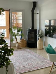 Телевизор и/или развлекательный центр в Beach Apartment Montemar No.1 - perfect ocean view