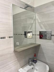 Ванна кімната в ODA ROOMS BO - FIERA - CENTRO METEO EU - FICO EATALY