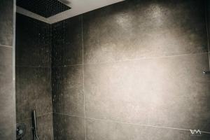 Ένα μπάνιο στο FSM APARTMENTS PERDIKA +25 φωτογραφίες
