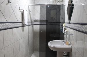 Kamar mandi di RECANTO JK