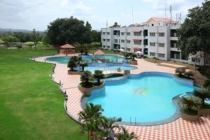 Bazén v ubytování Eagleton The Golf Resort nebo v jeho okolí + 99 fotografií