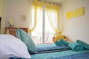Posteľ alebo postele v izbe v ubytovaní 2 Bed Penthouse with large solarium and sea views