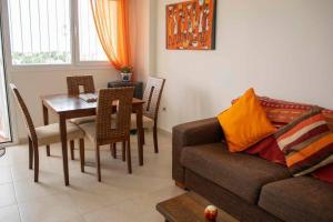 Posedenie v ubytovaní 2 Bed Penthouse with large solarium and sea views