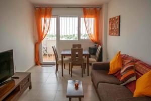 Posedenie v ubytovaní 2 Bed Penthouse with large solarium and sea views