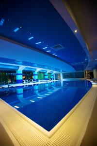 Swimming pool sa o malapit sa Hotel Delta 4