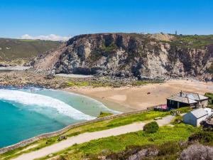 Gallery image of Wrens Nook in St. Agnes 