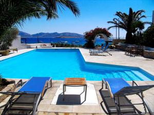Bazén v ubytování Keros Art Hotel nebo v jeho okolí