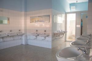 Un baño de Albergue Santa Olaia