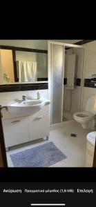 Kúpeľňa v ubytovaní Luxury villa with stunning panoramic sea view