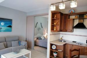 Kuchyňa alebo kuchynka v ubytovaní Apartamento 42 Eurosol, a 5 min Carihuela