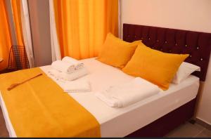 Postel nebo postele na pokoji v ubytování Galata Zade Luxury Boutique Hotel