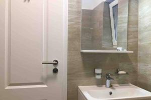 Et badeværelse på Magheru cozy new apartament 2 rooms + 29 billeder