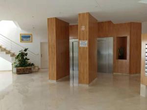 Zdjęcie z galerii obiektu Holiday Apartment Torres Montecarlo w mieście Benidorm