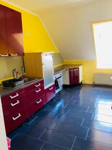 Küche/Küchenzeile in der Unterkunft Zimmer in Kaiserslautern