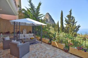 Photo de la galerie de l'établissement Casa Tramonto Beach View Agios Gordios Corfu, à Agios Gordios