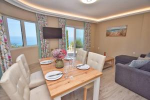 Posezení v ubytování Casa Tramonto Beach View Agios Gordios Corfu