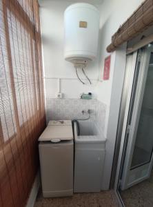 Kuchyňa alebo kuchynka v ubytovaní Precioso apartamento en la playa de Bellreguard
