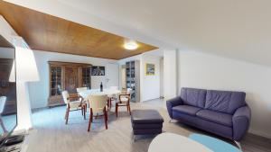 Istumisnurk majutusasutuses Modern and charming apartment on the shores of Lake Lucerne