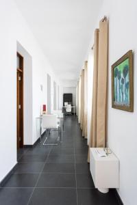 Telewizja i/lub zestaw kina domowego w obiekcie Home2Book Spectacular Studio Los Silos, Terrace