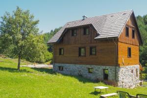 Rakennus, jossa guesthouse sijaitsee