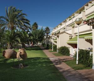 Gallery image of Apartamentos Estival Park in La Pineda