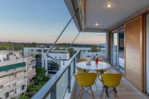 Gallery image of Four Seasons Sea View Apartment in Athens