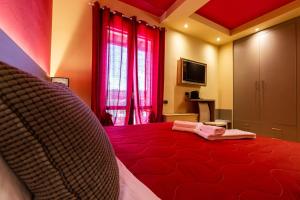 Agriturismo AgrileisureTime的电视和/或娱乐中心