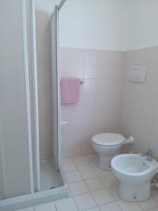 A bathroom at alloggio verona est S. Pietro
