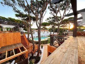 The swimming pool at or close to Apartamentos Biopasivos Living Pura Madera