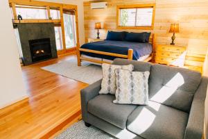 Prostor za sedenje u objektu Pine River Ranch B&B