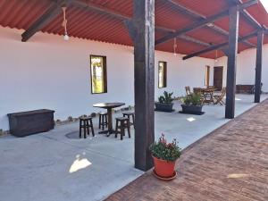 Reštaurácia alebo iné gastronomické zariadenie v ubytovaní Apartamentos rurales Casa Gorrión - Mazaricos