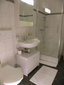 
Ein Badezimmer in der Unterkunft Guest house - Maison d'hôtes "Relais des Saars"
