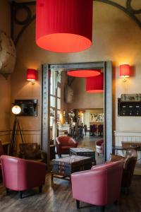Posezení v ubytování Brit Hotel Essentiel Cholet